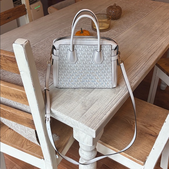 Michael Kors Monogram Satchel in Cream and Tan - Picture 5 of 7